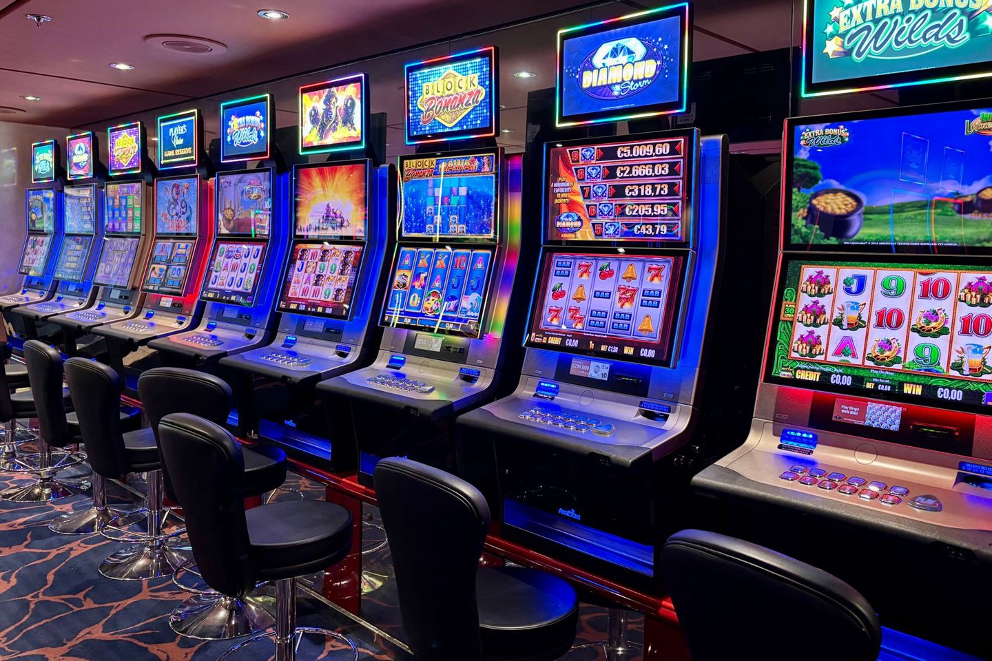 Progressive vs Fixed Jackpot Slots: Key Differences Explained